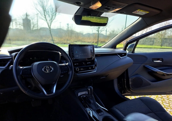 Toyota Corolla cena 109999 przebieg: 46000, rok produkcji 2021 z Szczecin małe 11